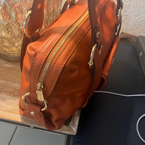 Authentic-Michael-Kors- orange leather - Picture 3 of 9